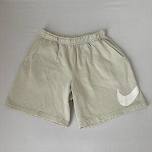 Nike Sportswear Club Sweat Shorts Men XL Beige Graphic Logo CrossFit Drawstring